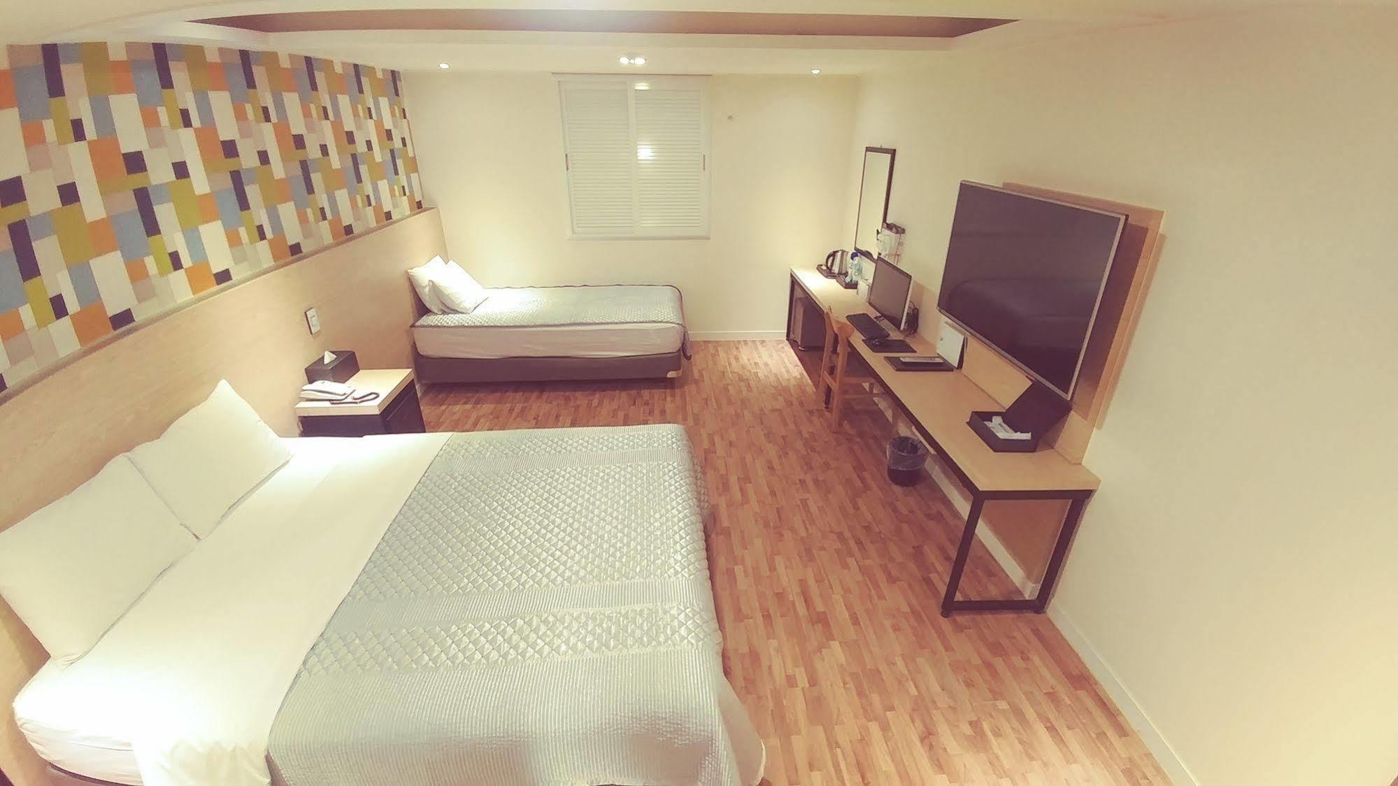 White Hotel Suwon Exterior photo